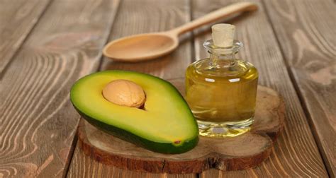 Avocado Oil: Health Benefits,Uses, Recipes & Diet Friendly