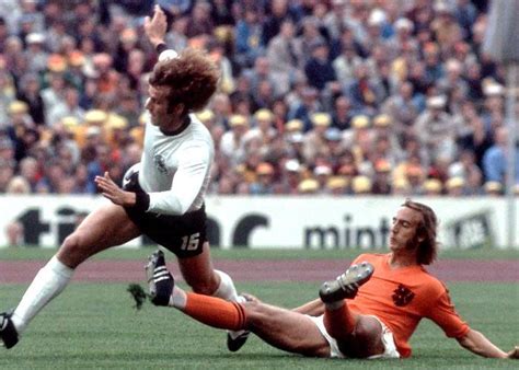 West Germany 2 Holland 1 In 1974 In Munich Johan Neeskens Challenges