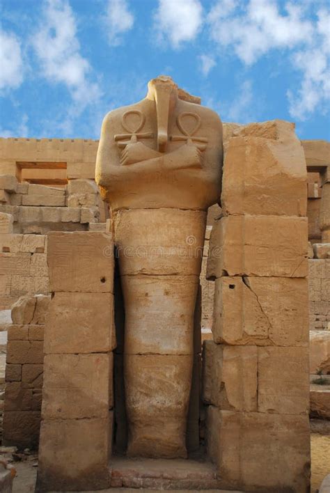 Row Of Osiris Statues At Hatshepsut Temple Stock Image Image Of