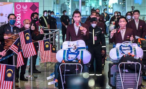 Wira Wirawati Negara Selamat Tiba Di Tanah Air Utusan Malaysia