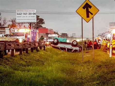 Volcadura Deja Un Muerto Y 8 Heridos En La México Querétaro El