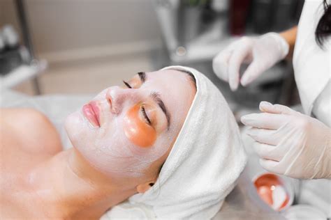 Skins Radiance With Chemical Peels At The Glow Room