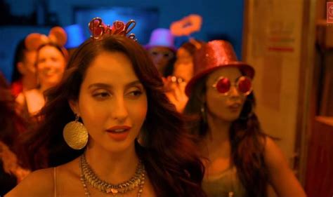 Nora Fatehi Gives Fans A View Of Her Hot And Sensual Booty As She Dances To Marjaavaan Song Ek