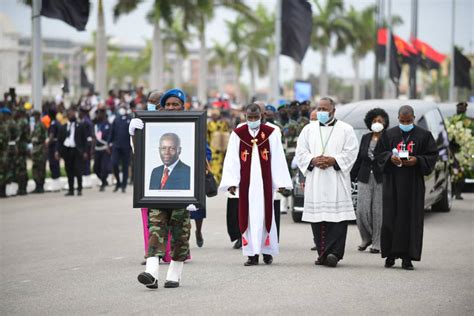 Rdc Angola Felix Tshisekedi S Est Inclin Devant La D Pouille De L