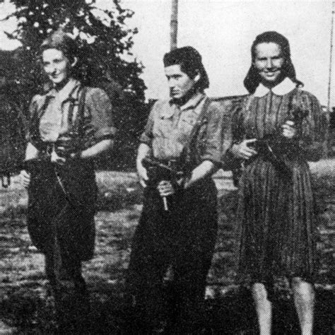 The Young Jewish Women Who Fought The Nazis And Why Youve Never