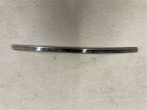 1970 1974 Plymouth Cuda Quarter Glass Molding Passenger Side Ebay