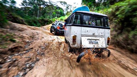 O Jeep Salvou A Kombi Do Atoleiro Youtube