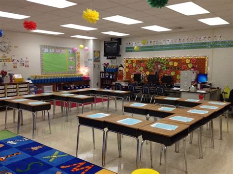 Sliding Into Second Grade Classroom Tour Classroom Arrangement Desk