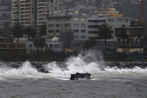 Armada Emiti Nueva Alerta Por Marejadas Con Olas De Hasta Metros