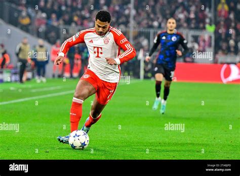 Serge GNABRY FC Bayern München FCB 7 am Ball 29 11 2023 München