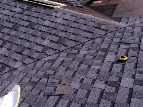 How to Shingle a Roof: Laying Asphalt Shingles | Dengarden