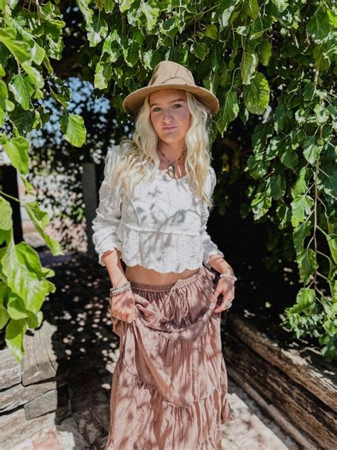 TOP JA LUCY WHITE Naked Gypsy