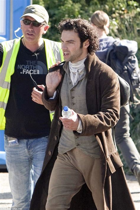 Aidan Turner Kisses Eleanor Tomlinson During Poldark Filming Poldark Aidan Turner Ross Poldark