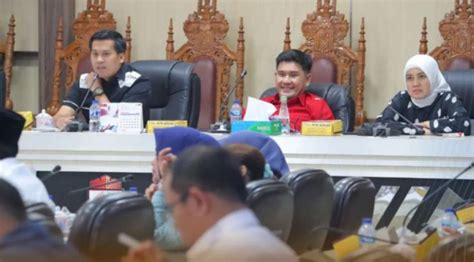 DPRD Makassar Gelar Rapat Bamus Dipimpin Tiga Wakil Ketua BACA PESAN