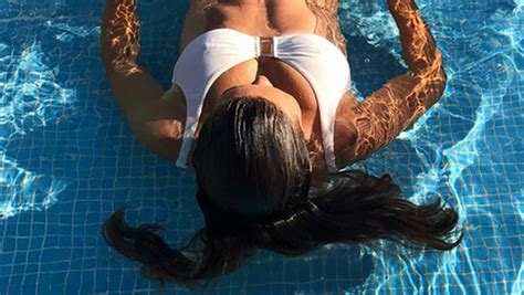 Kinga Rusin Pochwali A Si Sexy Zdj Ciem W Bikini Uroda