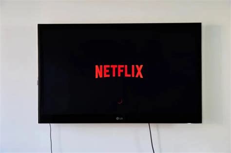 How To Reinstall Netflix On A LG Smart TV | Robots.net