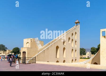 Cadran solaire géant Samrat Yantra à Jantar Mantar l Observatoire de