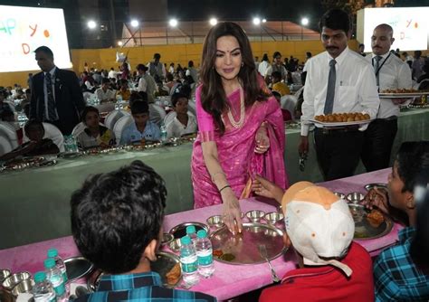 Nita Ambani Celebrates 60th Birthday by Serving Over 3000