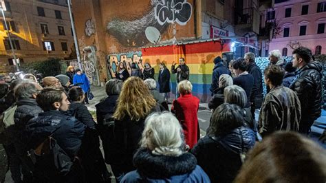 Roma Doppio Assalto Al Gay Center Individuati Adolescenti Alcuni Hanno Solo Anni