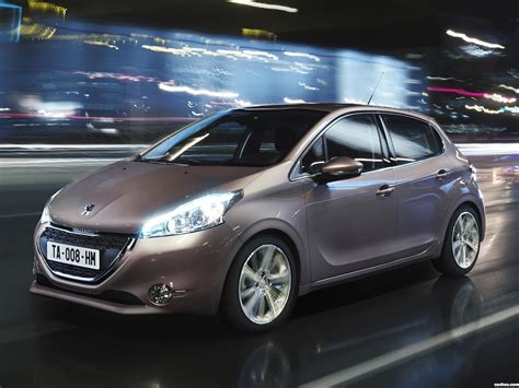 Fotos de Peugeot 208 5 puertas 2012