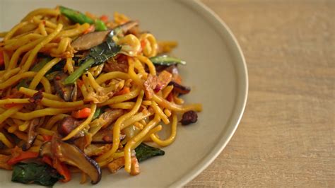 stir-fried yakisoba noodles with vegetable in vegan style - Vegan and vegetarian food style ...