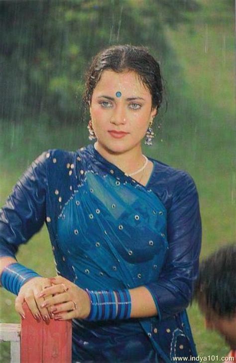 Mandakini in Saree Pics | Veethi