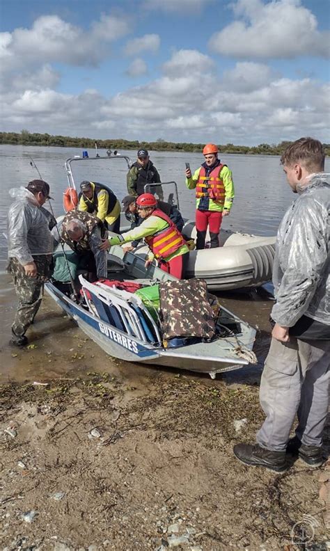 Pescadores Ficam Deriva Ap S Barco Ficar Sem Combust Vel No Rs O Tempo