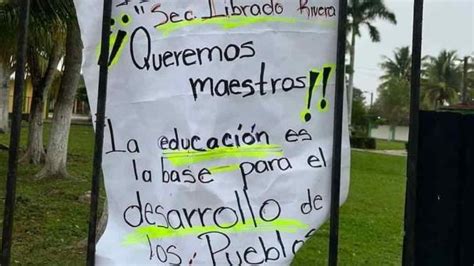 Por Falta De Maestros Padres Toman Escuela En Otatitlán