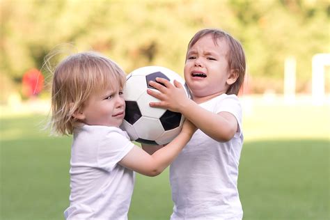 Konflikte zwischen Kindern Muss Dein Kind sich wehren können