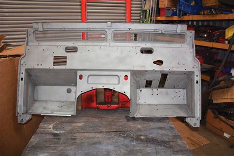 Project Defender Part Repairing The Bulkhead Land Rover Monthly