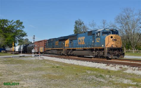 Csx Leads Csx Q In Fairburn Ga Nb Csx Q Flickr