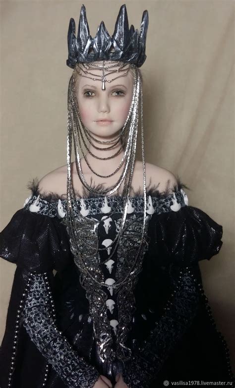 Theater, Valley, Crown Jewelry, Fashion, Fantasy, Moda, Fashion Styles ...