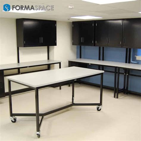 Custom Fit Tech Lab Workbenches | Formaspace