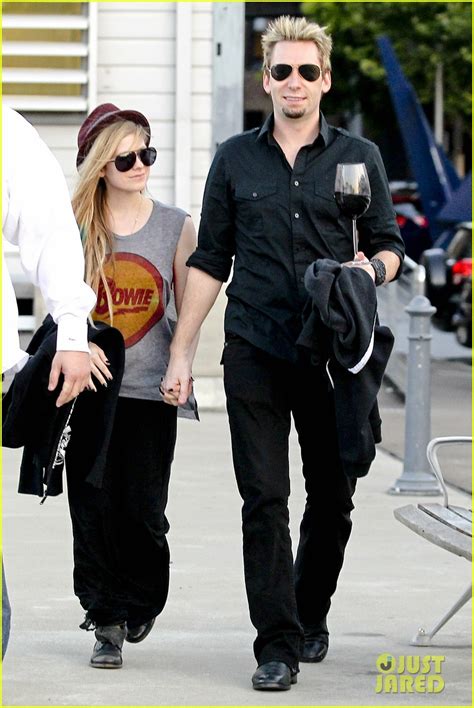 Avril Lavigne Accompanies Fiance Chad Kroeger On Tour Photo 2762819