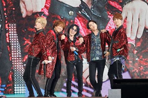 関ジャニ∞ツアー横アリ公演、1万2000人を前に「この景色を見るためにがんばってきた」 ぴあ音楽