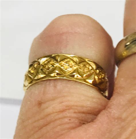 Stunning Patterned Vintage 18ct Yellow Gold Wedding Ring Hallmarked