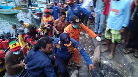 Dian Lutpi Korban Terseret Ombak Di Pantai Santolo Garut Ditemukan