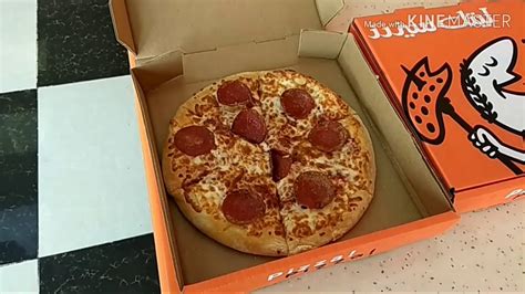 Little Caesars Pizza Review 🍕 Saudi Pizza From Riyadh Saud Arabia