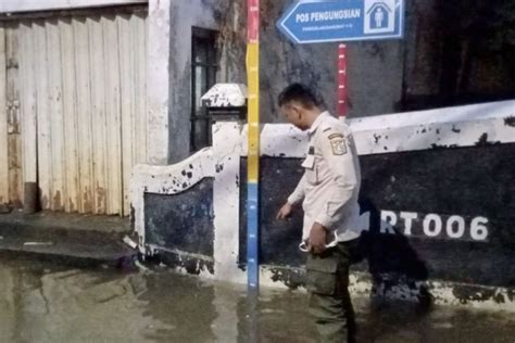 Bpbd Imbau Waspada Bencana Hingga Puncak Musim Hujan Antara News