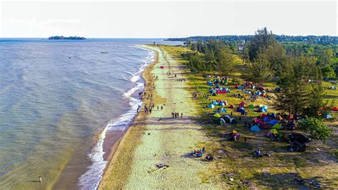 Camping Di Pinggir Laut Di Pantai Batakan Baru Dijamin Seru Genpi Co