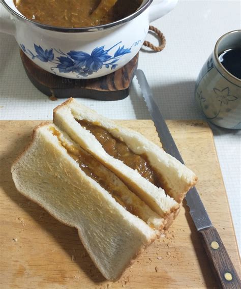 超簡単！カレーが残ったらトーストカレーパン レシピ・作り方 By おゆ〜みん 楽天レシピ