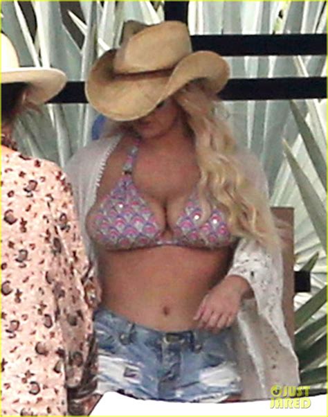 Jessica Simpson Shows Off Her Killer Daisy Duke Bikini Body Photo