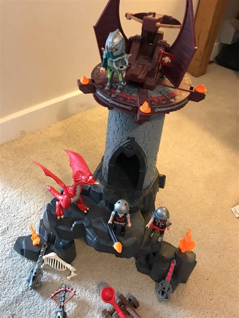 Playmobil knights and dragon tower in B77 Tamworth für 10 00 zum