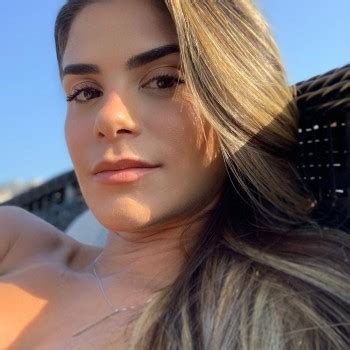 Modelo Talita Camara Mostra Corpo Escultural Ao Posar De Biqu Ni