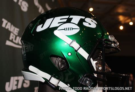 New York Jets Debut New All Black Uniforms On Monday Night Football