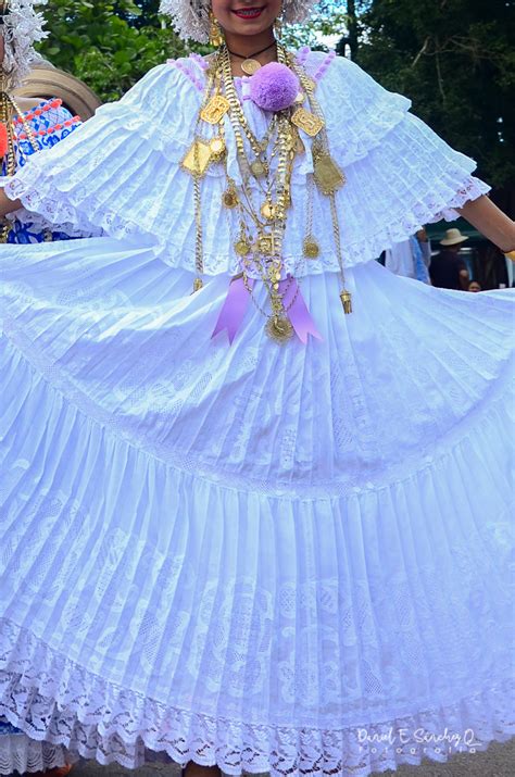 Pollera De Gala Blanca Lacabanga