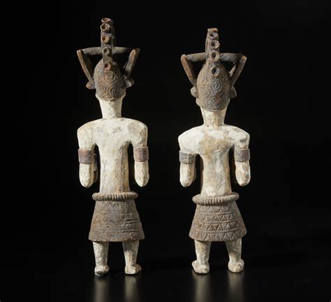 Igbo Nigeria Lotto Composto Da Due Sculture Antropomorfe Femminili