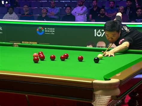 Snooker Riyadh Season World Masters Ding Junhui Setzt Ali Carter Mit