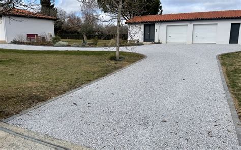 Réalisation Allée de garage en Gravistar et Pavé la couture à Clarac