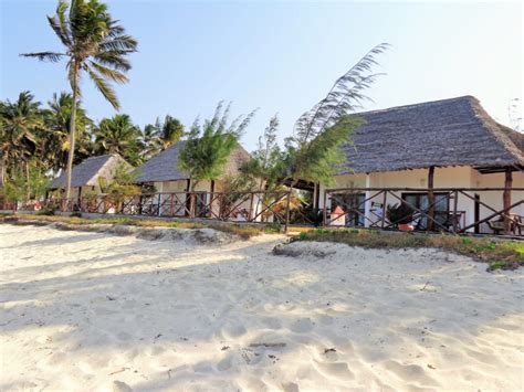 Außenansicht Reef And Beach Resort Makunduchi • Holidaycheck